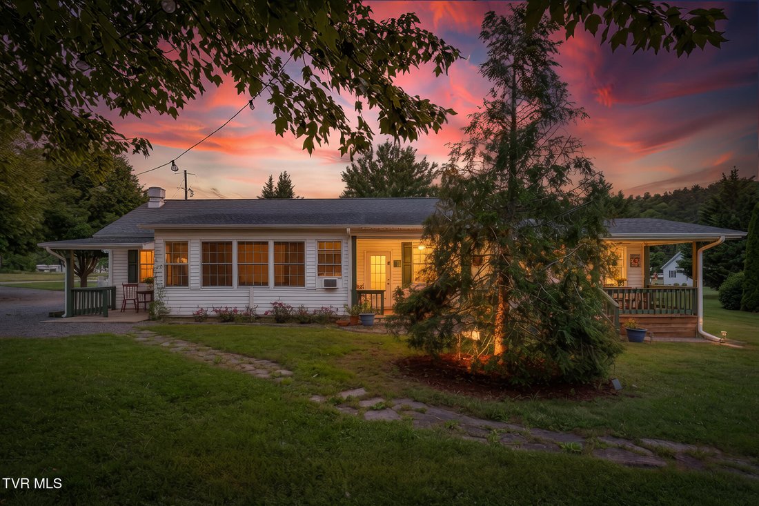 House in Mountain City, Tennessee, United States 2 - 18248089