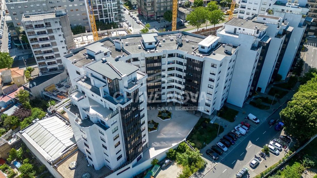 Apartment in Aldoar, Foz do Douro e Nevogilde, Porto District, Portugal 2 - 17926388