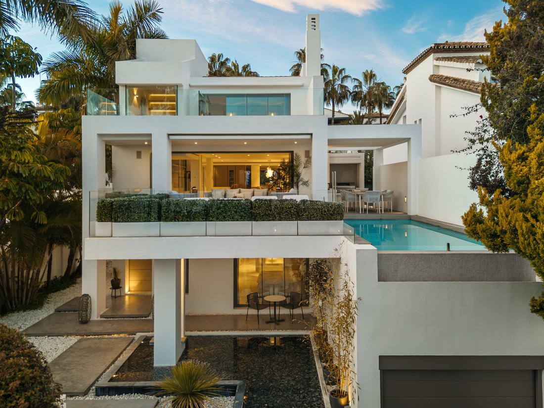 Villa in Marbella, Andalusia, Spain 1 - 18247934