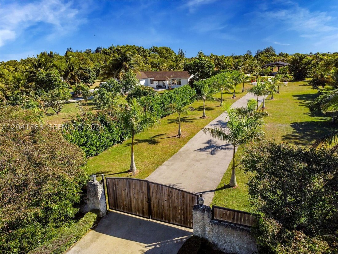 House in North Miami Beach, Florida, United States 2 - 18247729