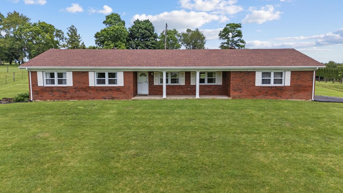 House in Stamping Ground, Kentucky, United States 2 - 18247682