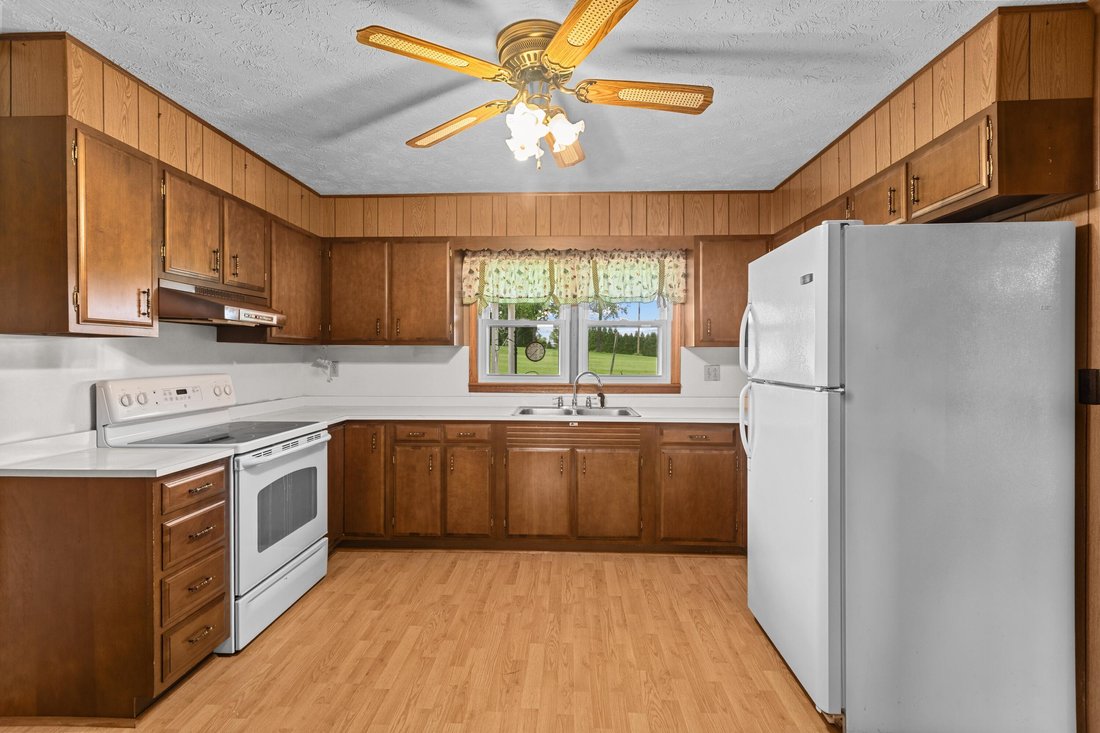 House in Stamping Ground, Kentucky, United States 3 - 18247682
