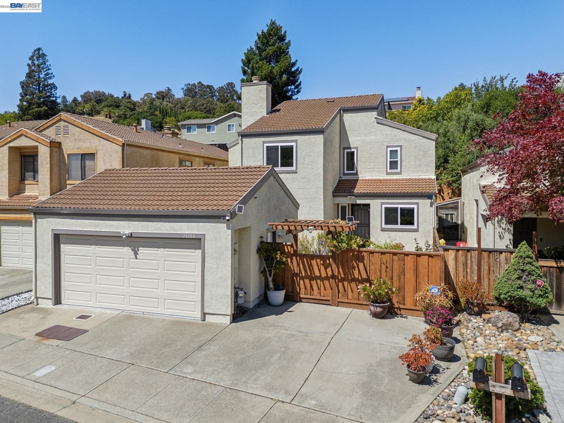 House in Hayward, California, United States 1 - 18248007