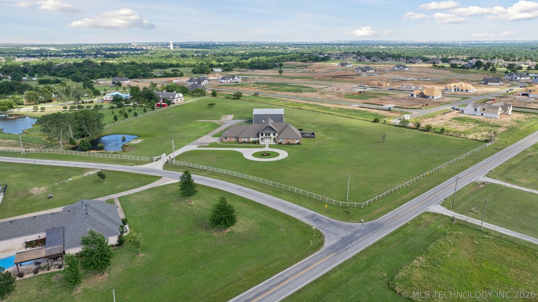 House in Owasso, Oklahoma, United States 2 - 18247998