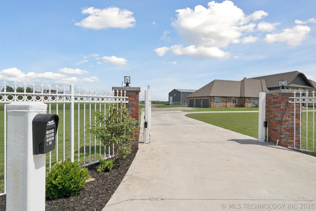 House in Owasso, Oklahoma, United States 3 - 18247998