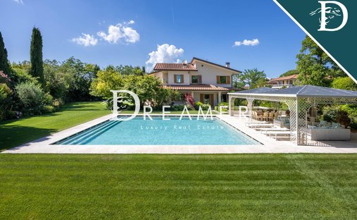 Villa in Ponsacco, Tuscany, Italy 1