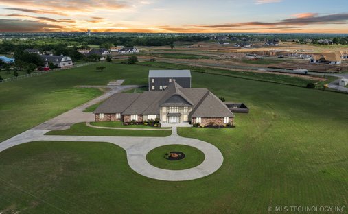 House in Owasso, Oklahoma, United States 1