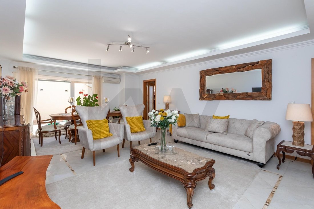 House in Algueirao-Mem Martins, Lisbon, Portugal 1 - 18248087