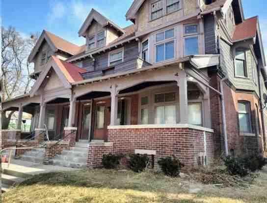 Milwaukee, Wisconsin, United States 1 - 18248047