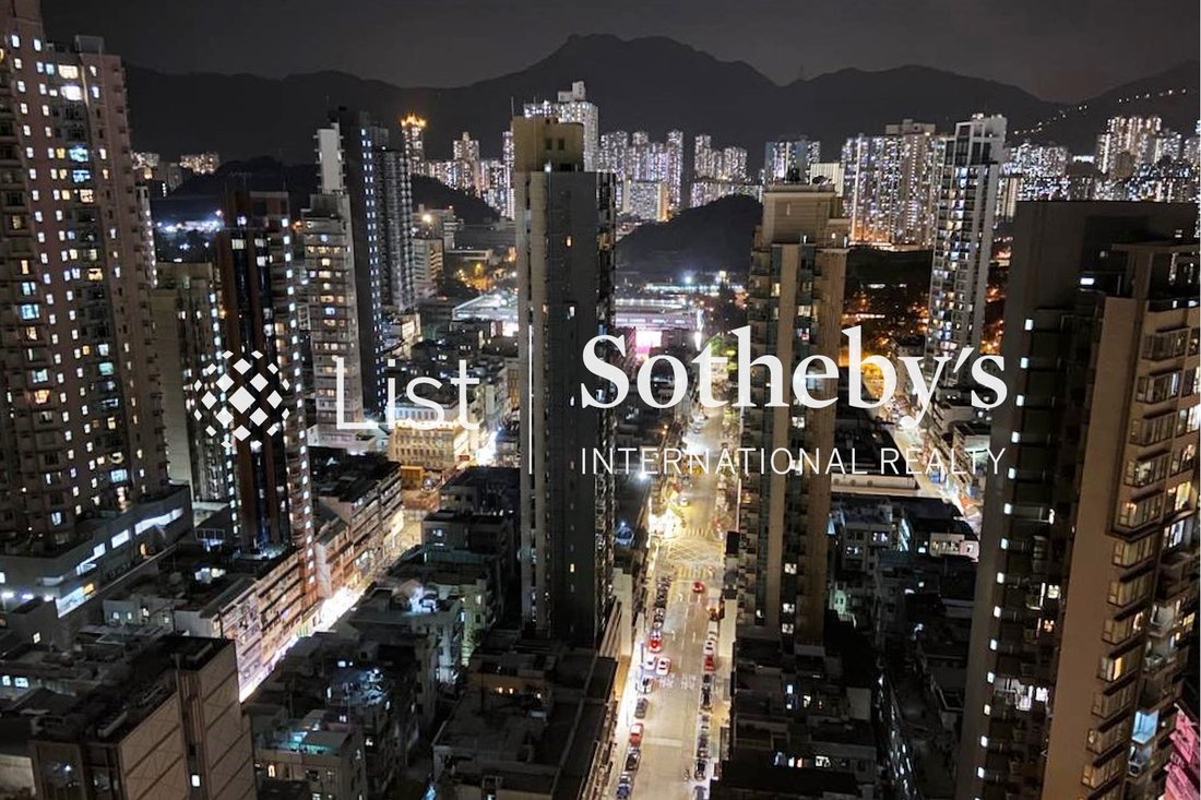 Apartment in Kowloon City, Hong Kong 2 - 18247527