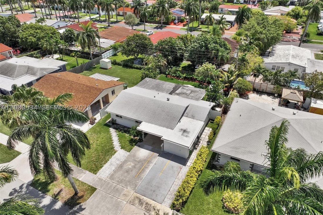 House in Hallandale Beach, Florida, United States 5 - 18247732