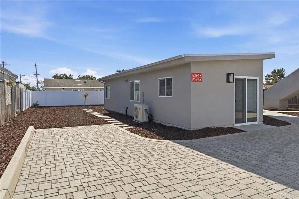 Chula Vista, California, United States 3 - 18247799