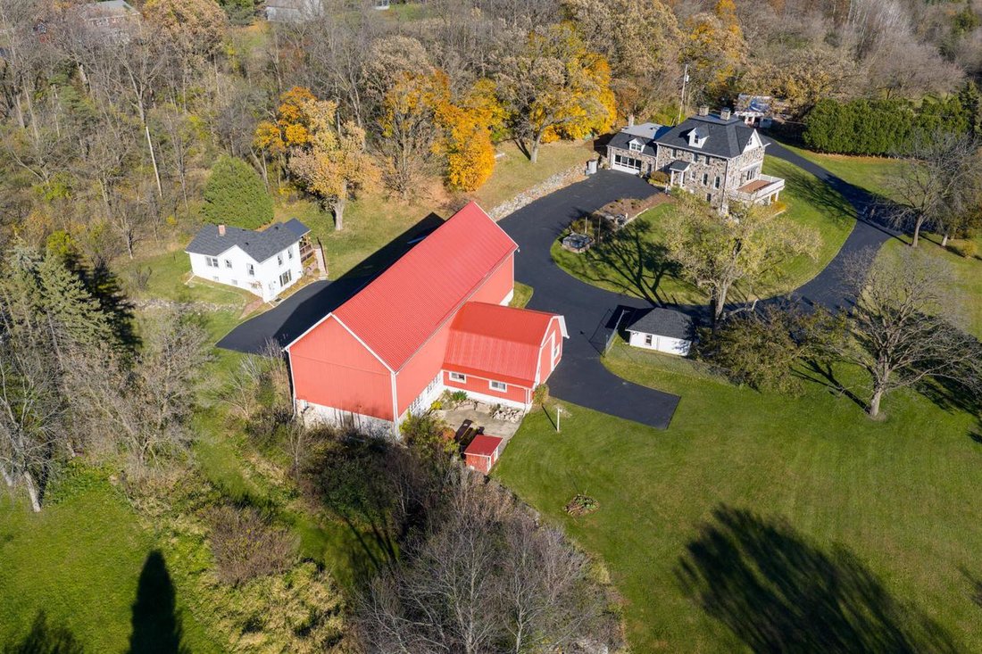 House in Delafield, Wisconsin, United States 1 - 18248057