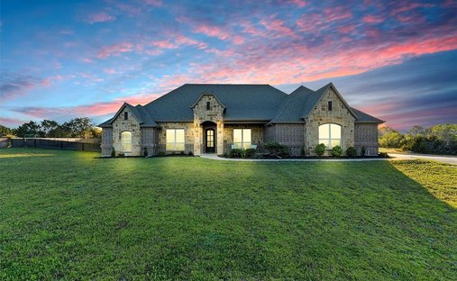 House in Granbury, Texas, United States 1