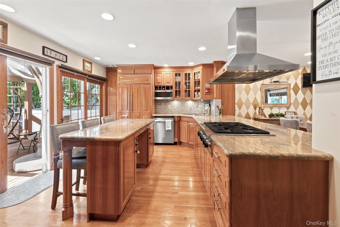 House in Massapequa Park, New York, United States 2 - 18247960