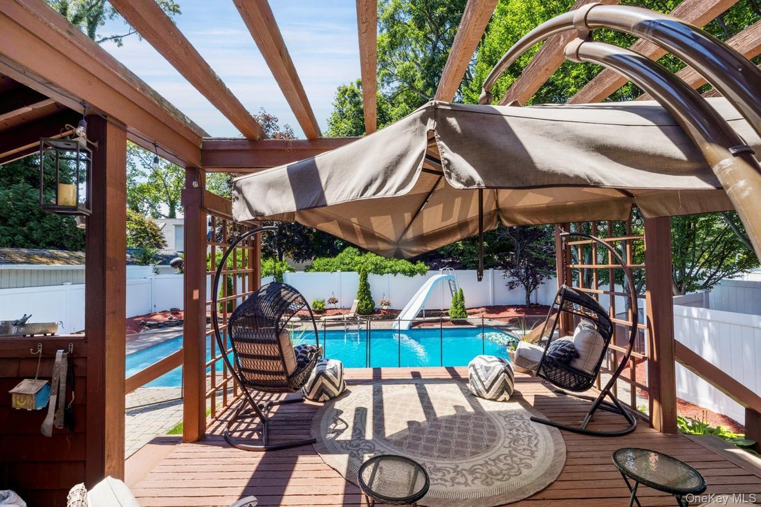 House in Massapequa Park, New York, United States 3 - 18247960