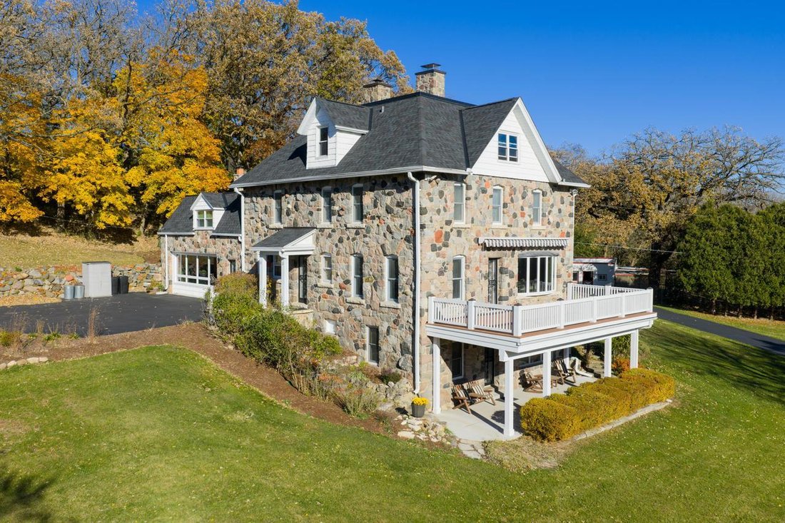 House in Delafield, Wisconsin, United States 4 - 18248057