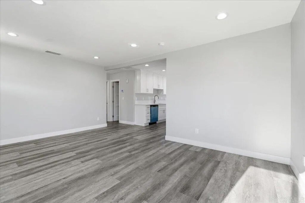 San Diego, California, United States 5 - 18247835