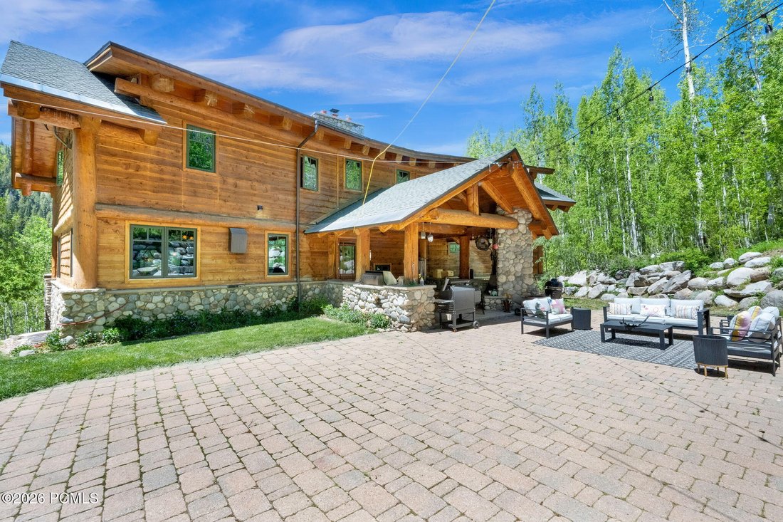 Cottonwood Heights, Utah, United States 3 - 17933167