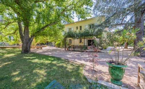 Villa in Le Tholonet, Provence-Alpes-Côte d'Azur, France 1