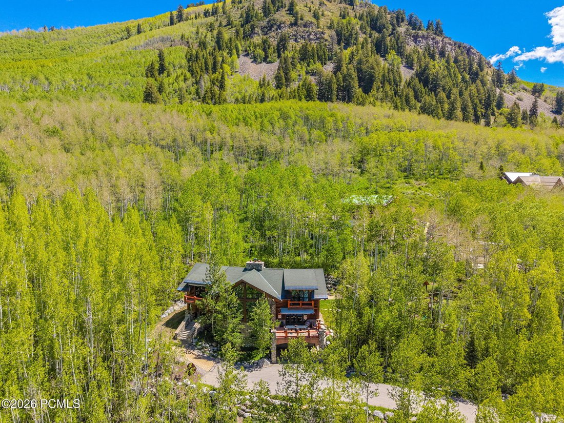 Cottonwood Heights, Utah, United States 2 - 17933167
