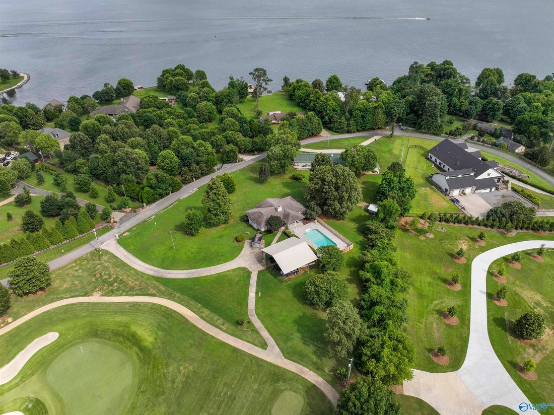 House in Guntersville, Alabama, United States 1 - 18248097