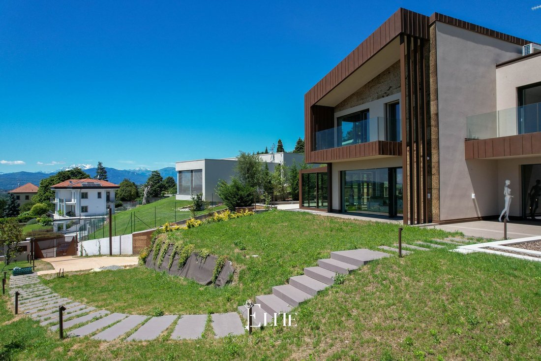 Villa in Gavirate, Lombardy, Italy 5 - 18248794