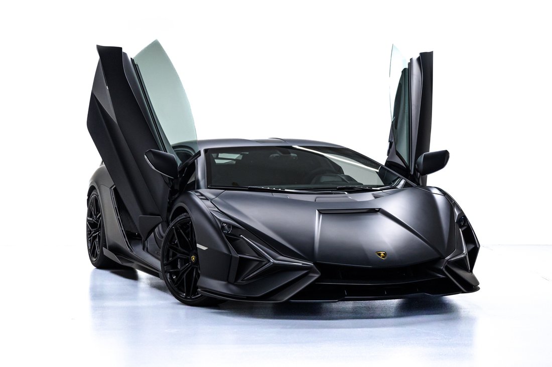 Coupe in Dubai, United Arab Emirates 3 - 18248500