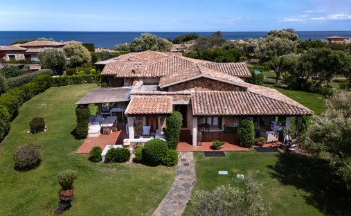 Villa à Puntaldia, Sardaigne, Italie 1