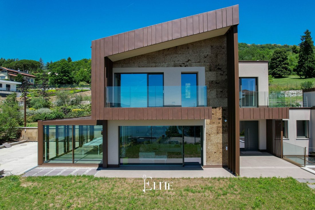 Villa in Gavirate, Lombardy, Italy 4 - 18248794