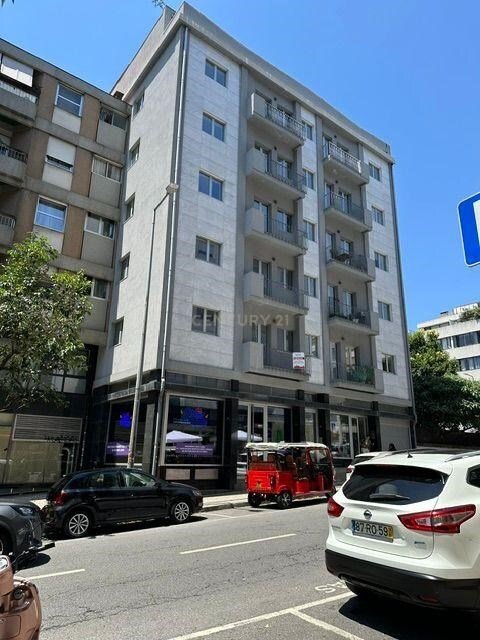 Apartment in Cedofeita, Santo Ildefonso, Se, Miragaia, Sao Nicolau e Vitoria, Porto District, Portugal 1 - 18248651