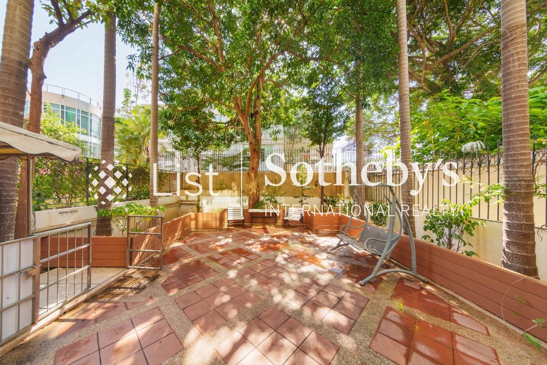 Apartment in Kowloon Tong, Hong Kong 3 - 18248836