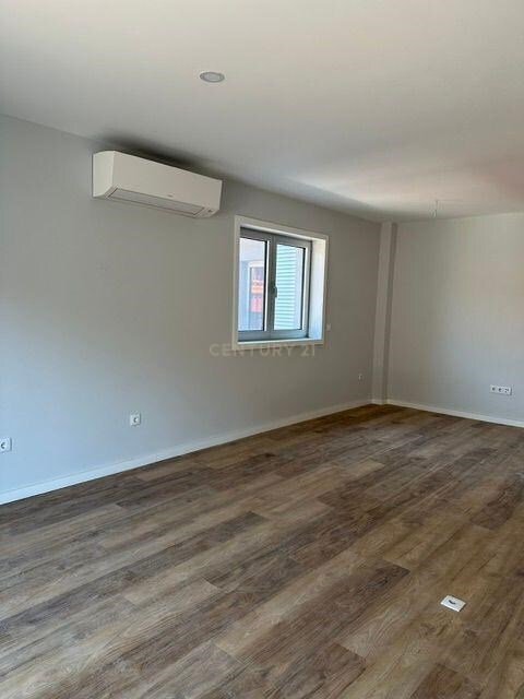 Apartment in Cedofeita, Santo Ildefonso, Se, Miragaia, Sao Nicolau e Vitoria, Porto District, Portugal 4 - 18248658