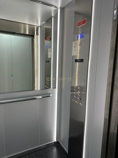 Apartment in Cedofeita, Santo Ildefonso, Se, Miragaia, Sao Nicolau e Vitoria, Porto District, Portugal 3 - 18248651