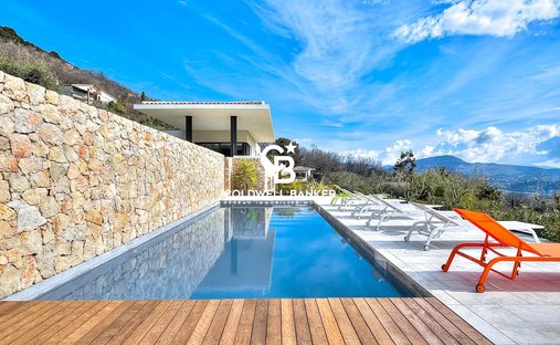 Villa in Saint-Jeannet, Provence-Alpes-Côte d'Azur, France 1