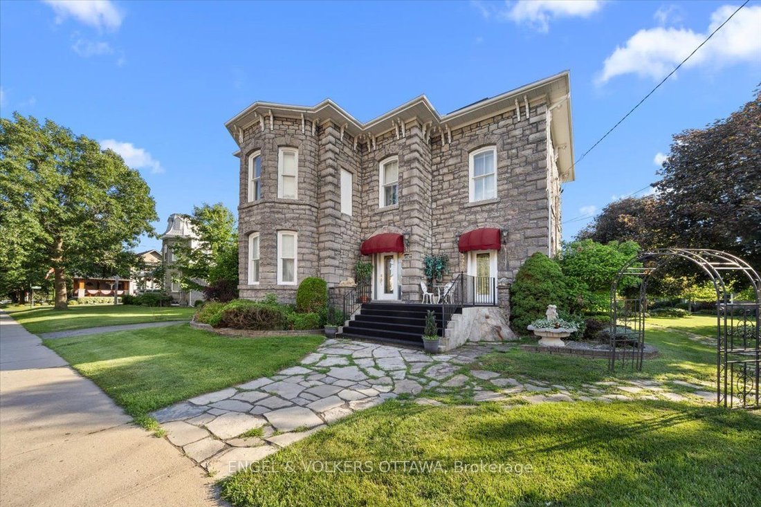 House in Winchester, Ontario, Canada 1 - 18248776