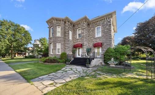 House in Winchester, Ontario, Canada 1