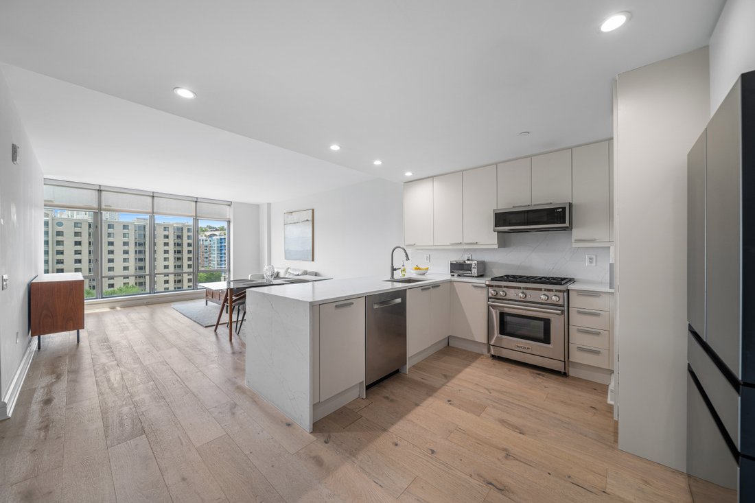 Condo in North Bergen, New Jersey, United States 2 - 18249106