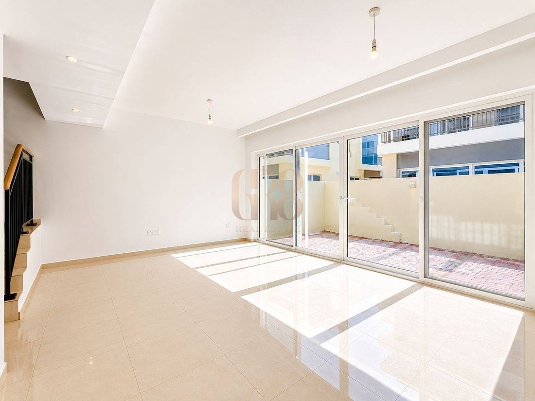Townhouse in Damac Hills 2, Dubai, United Arab Emirates 2 - 18189831