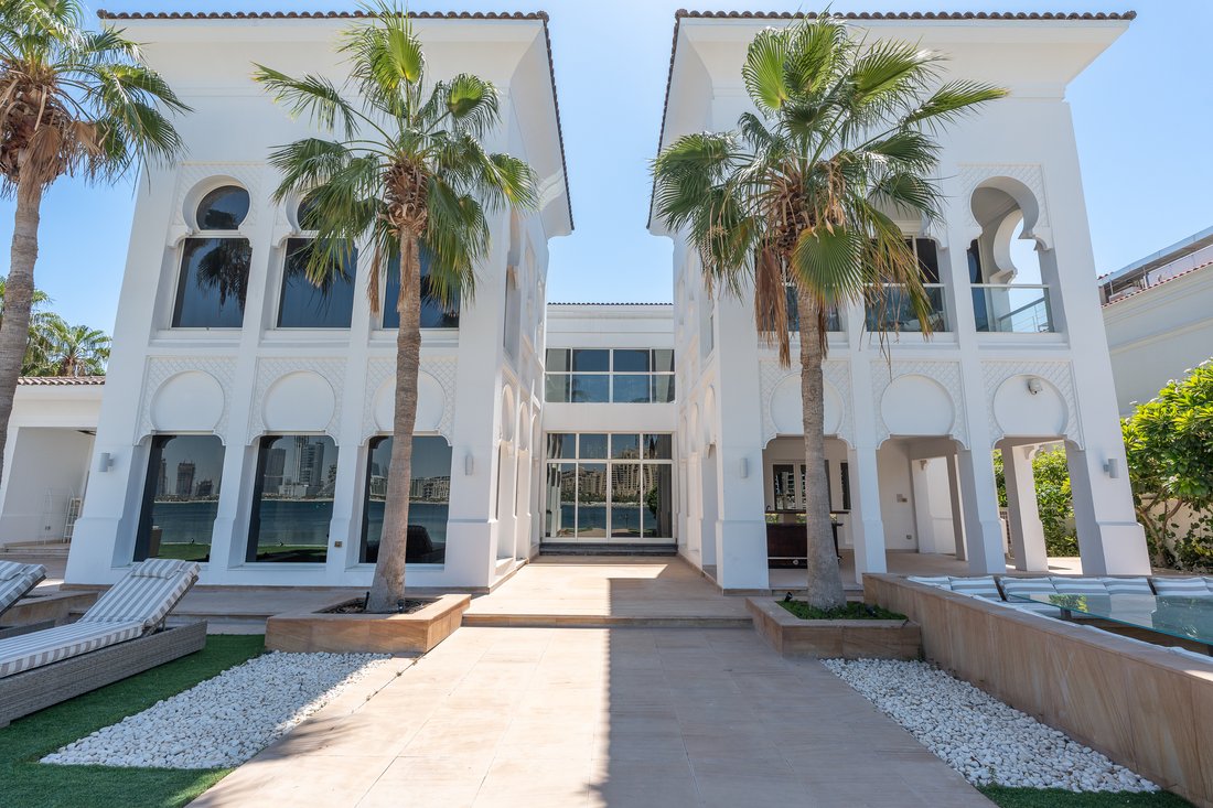 Villa in Palm Jumeirah, Dubai, United Arab Emirates 1 - 18249014