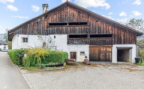 Farm Ranch in Grandval, Bern, Schweiz 1