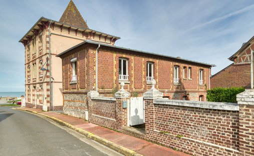 House in Hautot-sur-Mer, Normandy, France 1