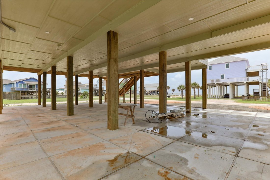 House in Freeport, Texas, United States 3 - 18248266