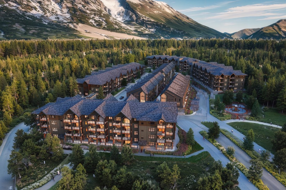 Condo in Canmore, Alberta, Canada 1 - 18248700