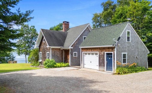 House in Stockton Springs, Maine, United States 1