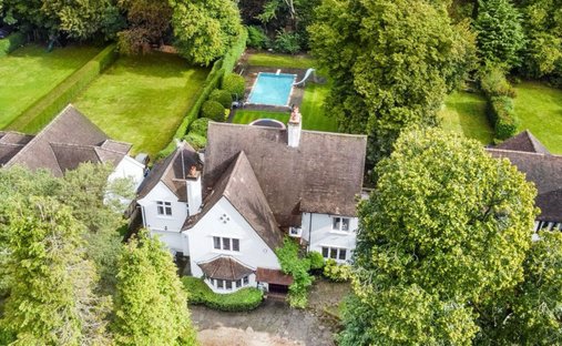 Casa a Woodcote Green, London Borough of Croydon, Inghilterra 1