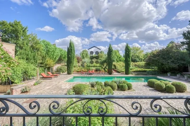 Villa in Centre Ville, Rueil-Malmaison, France 1 - 16079242
