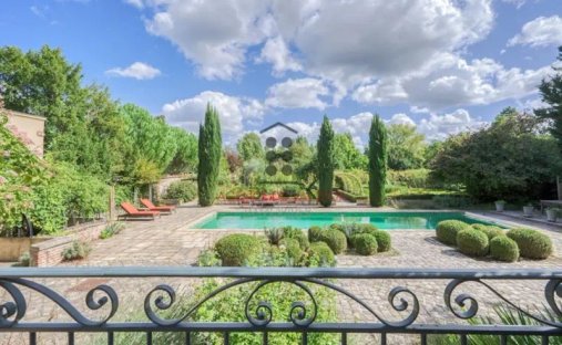 Villa in Centre Ville, Rueil-Malmaison, France 1