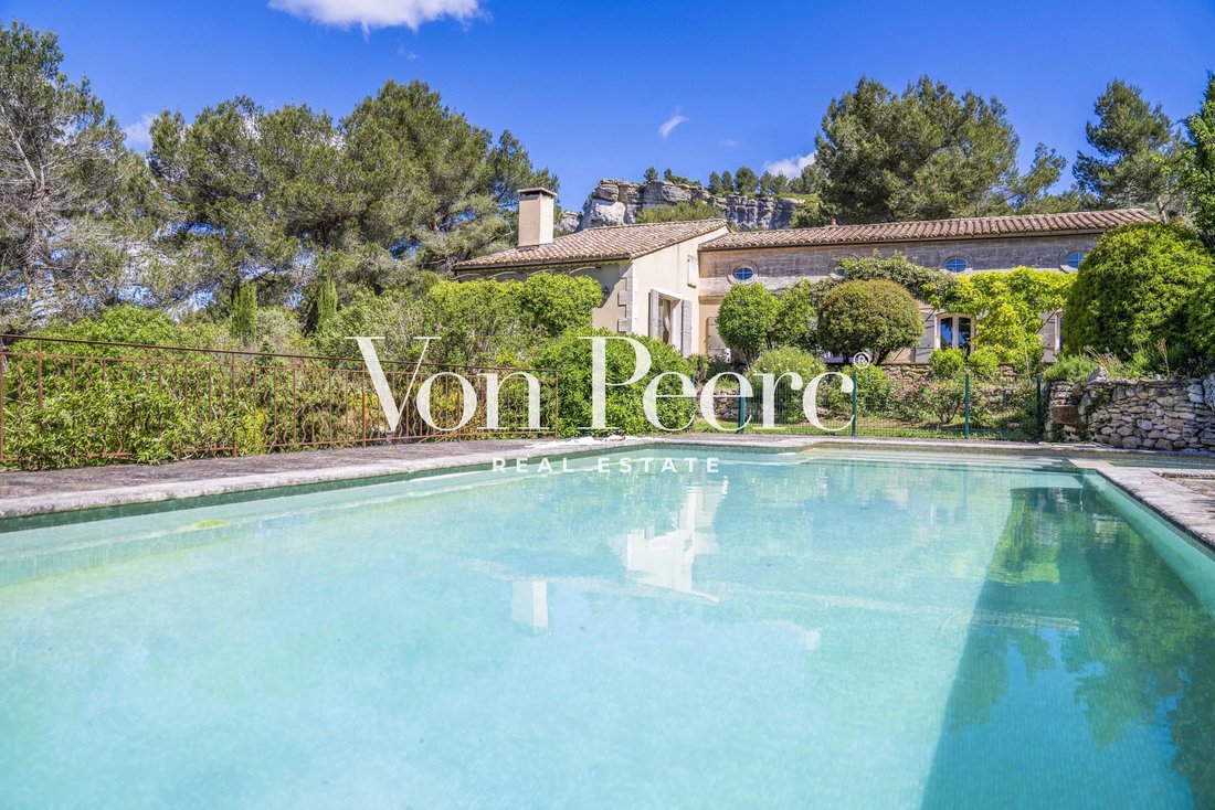 House in Les Baux-de-Provence, Provence-Alpes-Côte d'Azur, France 3 - 18248947
