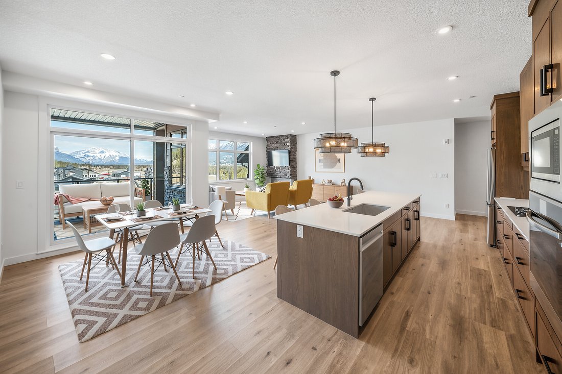 Condo in Canmore, Alberta, Canada 2 - 18248700
